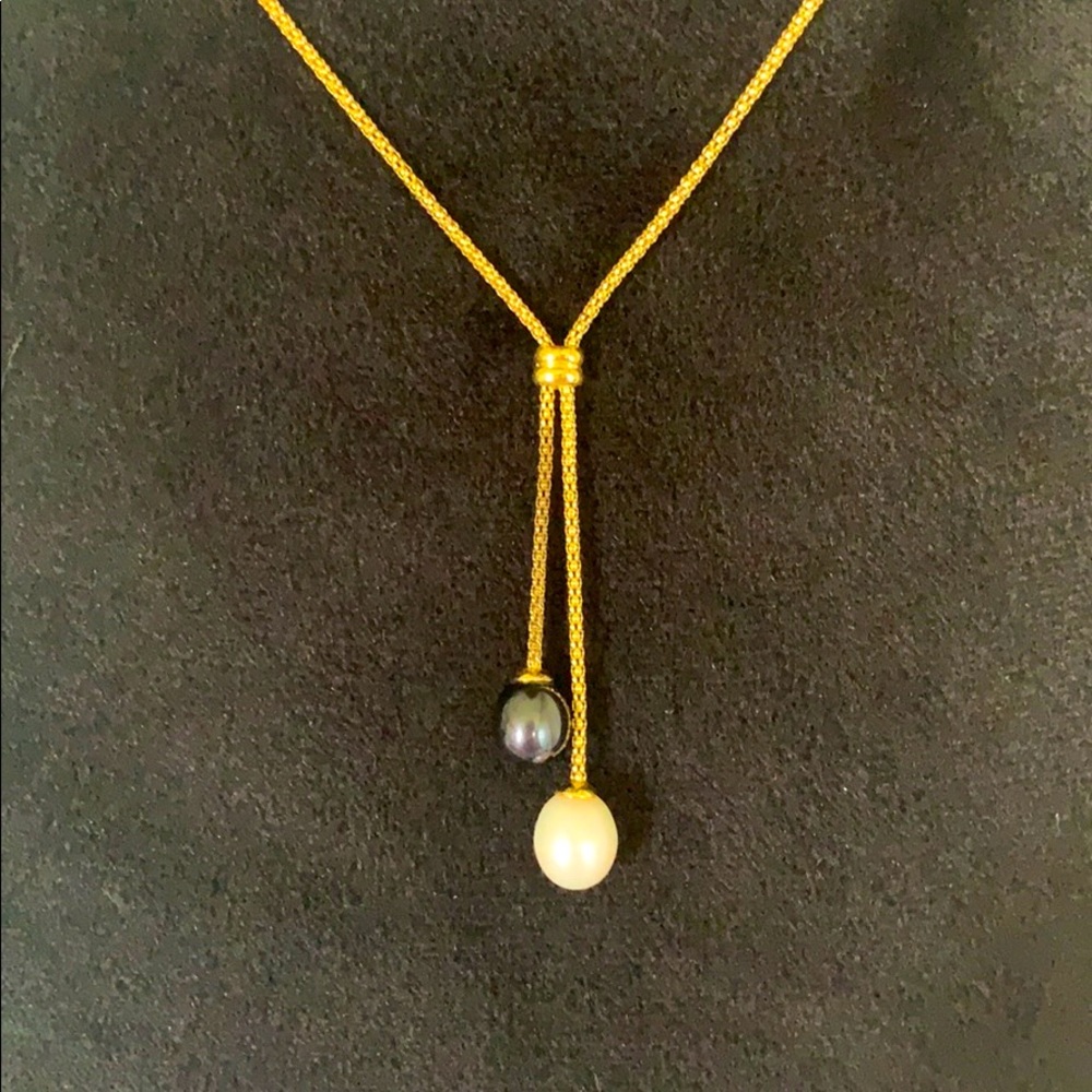Opposites Attract Pearl Necklace